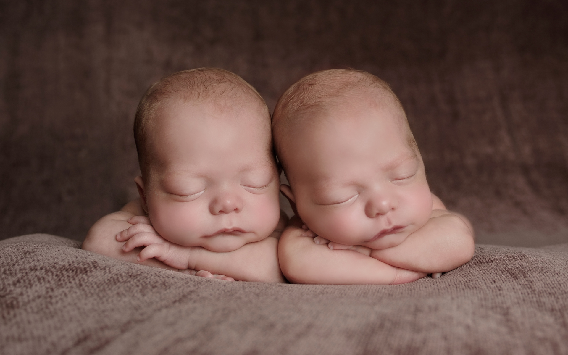 Newborn Twins Photos